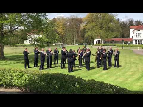 Wilhelmus op de 50e verjaardag van de koning