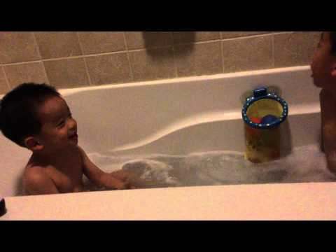 Baby Singing in Tub - Baby Singing in Tub
