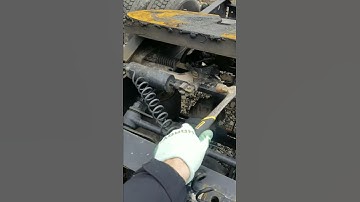 How to lock your 5th wheel pins Volvo VNL