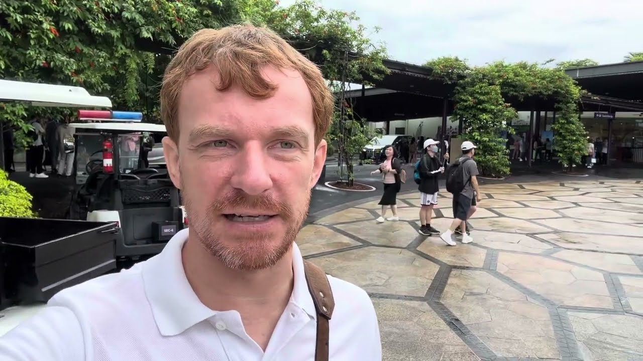 Gardens By The Bay - Cloud Forest Tour