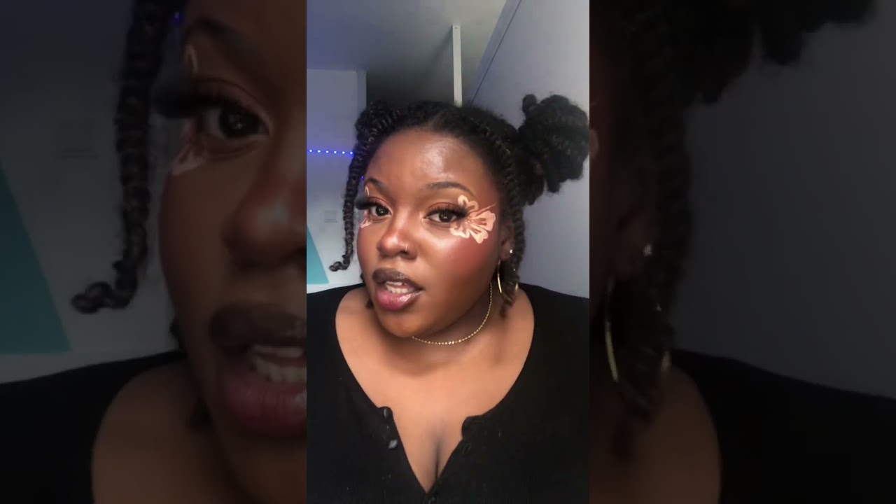 What does she have 😘 