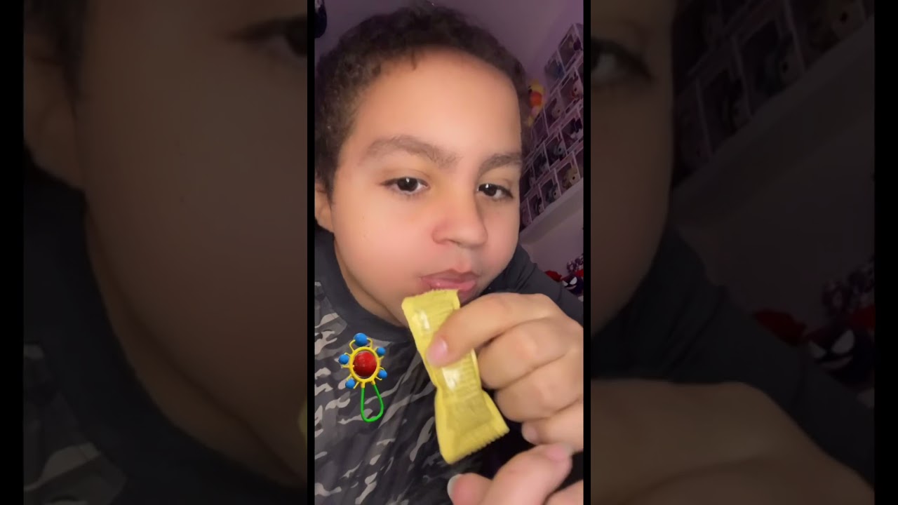 Lyon bambino mangia la Caramella di Anna!! 