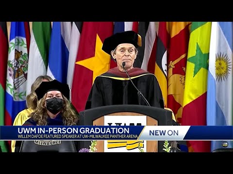 Willem Dafoe speaks at UW-Milwaukee's commencement ceremony