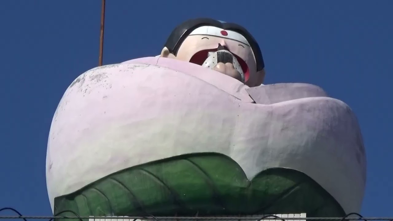 おにぎりの桃太郎 久保田本店からくり時計　（シンボルタワー桃太郎）