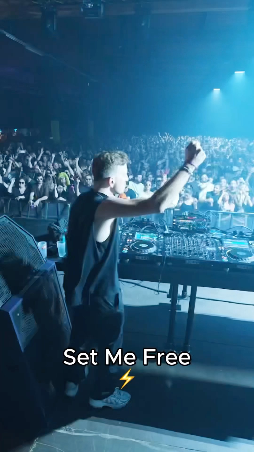 @Colyn_music  \u0026 @Innellea will set you free!  ?Colyn, Innellea - Set Me Free is OUT NOW #shorts