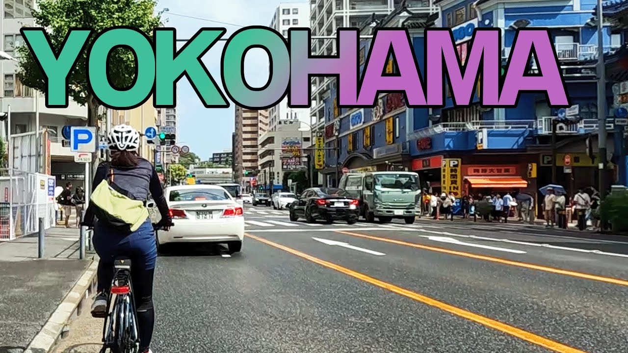 A couple in their 40s went cycling in Yokohama, avoiding the rain