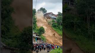 Download Lagu Detik-Detik Tanah Ambles! Longsor Susulan Terjadi di Tengah Keramaian! #shorts MP3 Download Lagu Detik-Detik Tanah Ambles! Longsor Susulan Terjadi di Tengah Keramaian! #shorts MP3