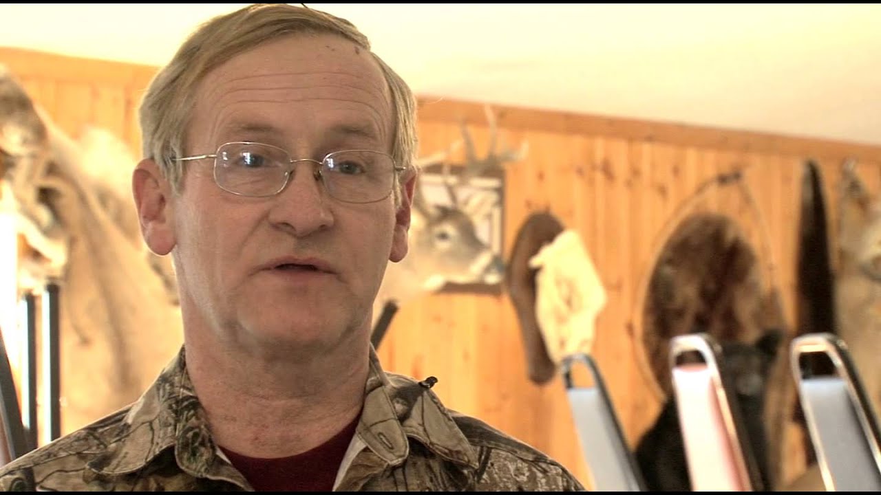 Brainerd Chapter of The Minnesota Deer Hunters Association Collecting