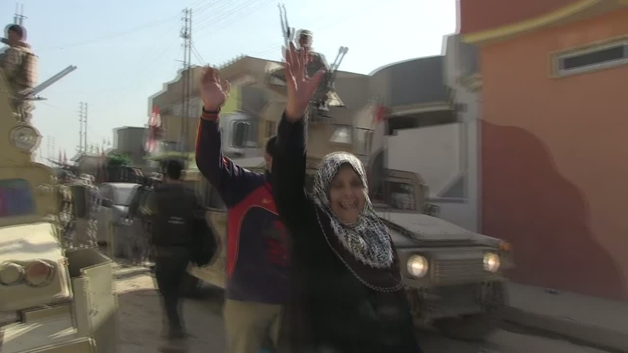 Iraq: Army forces seize Mosul district, UN flags chemical weapons fears