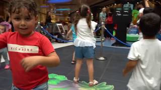 Arctic Explorer 3D Augmented Reality experience by INDE at the ECE Le Cartiera shopping centre