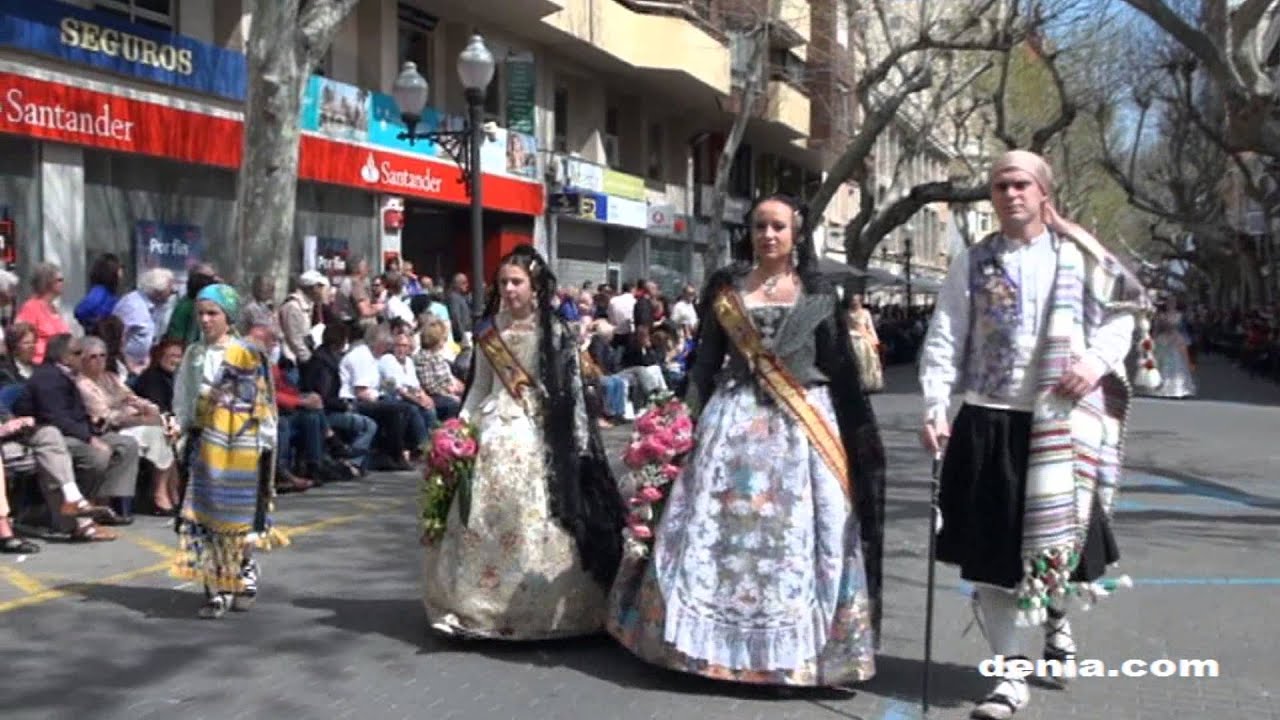 Fallas Dénia 2014: Ofrenda de flores a la Mare de Déu dels Desemparats