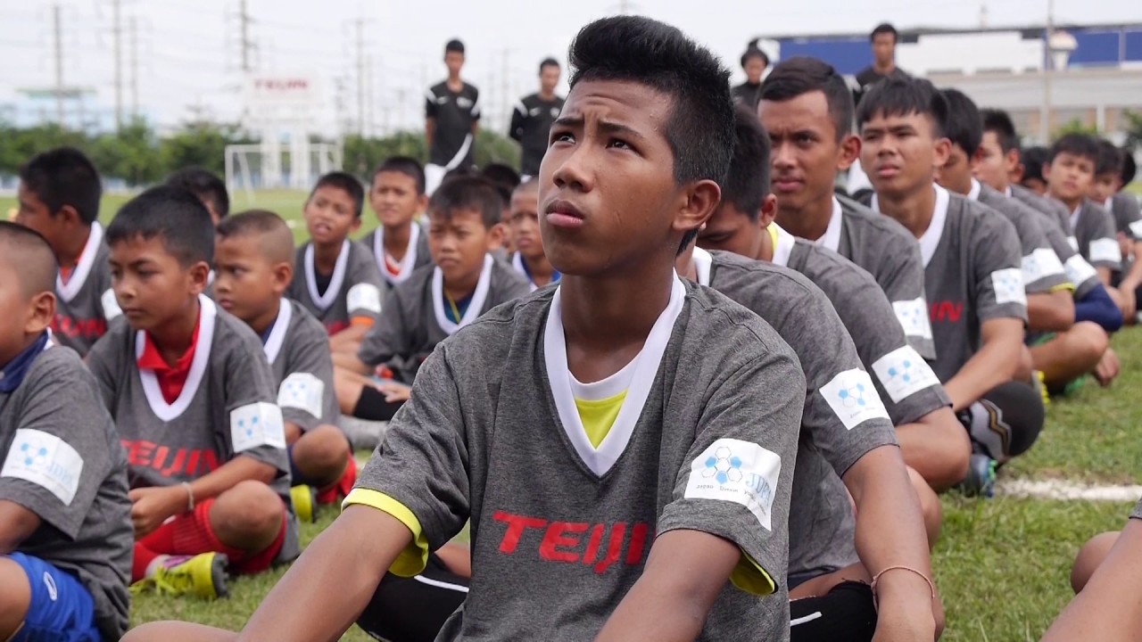 Teijin/JDFA Football Clinic and PET Bottle Recycling Activity - YouTube