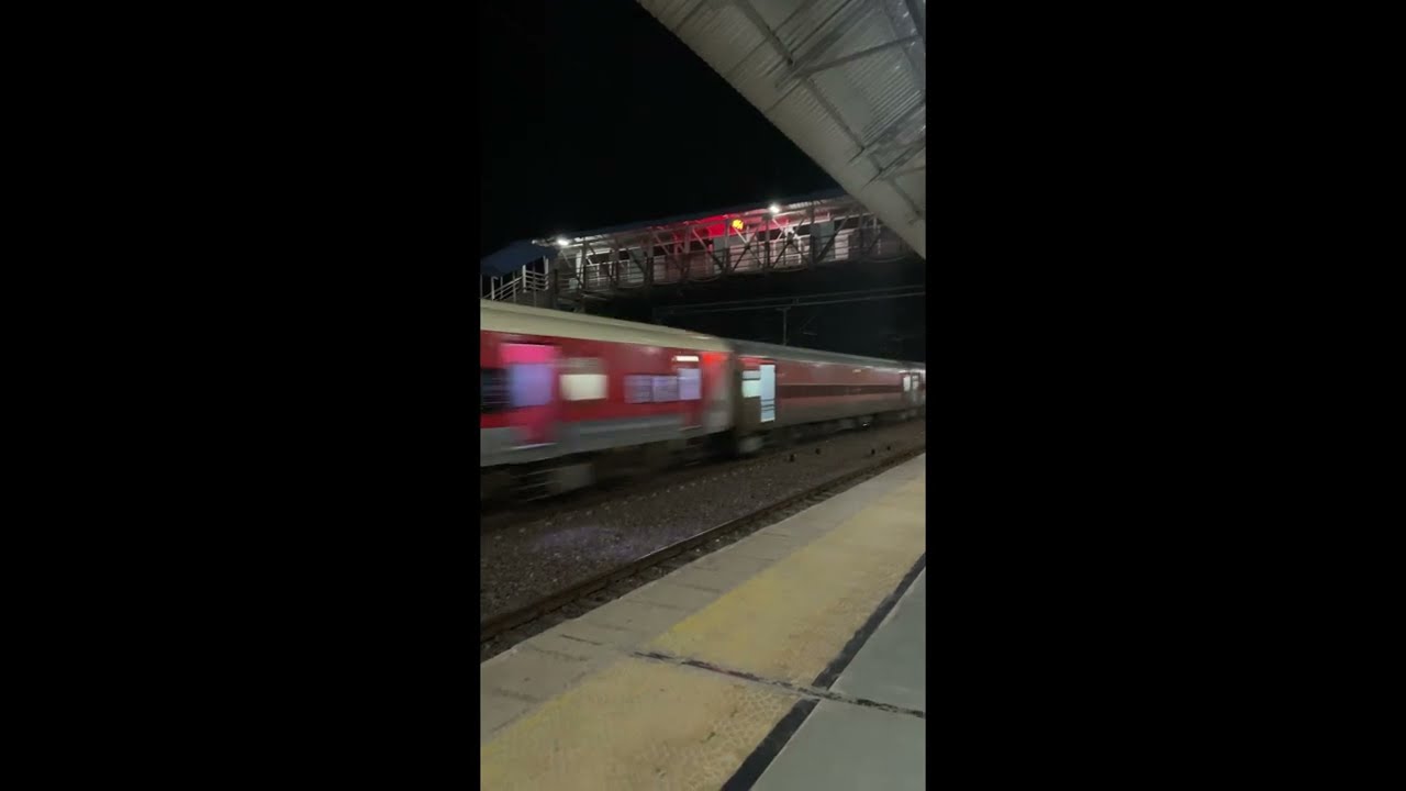 130km/ph Non Stop, Night Journey in Train with full power WAP7