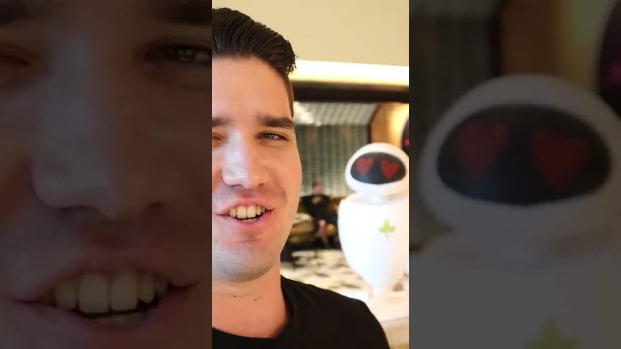 WALL-E EVE CHOCOLATE SCULPTURE!