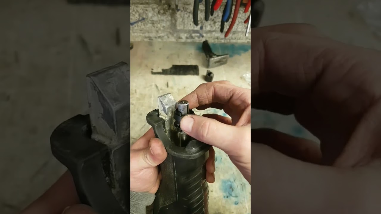 makita recip saw with a jammed tool holder. 