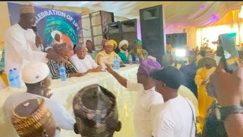 HEAR THE LECTURE THAT MADE PASUMA GAVE SHEIKH SANU SHEU 1000 POUNDS AT TIRI LEATHER MUM 8 DAYS FIDAU