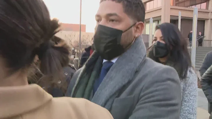 Jussie Smollett awaits verdict as jurors consider case
