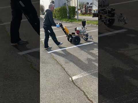 Parkplatz-Markierung mit dem