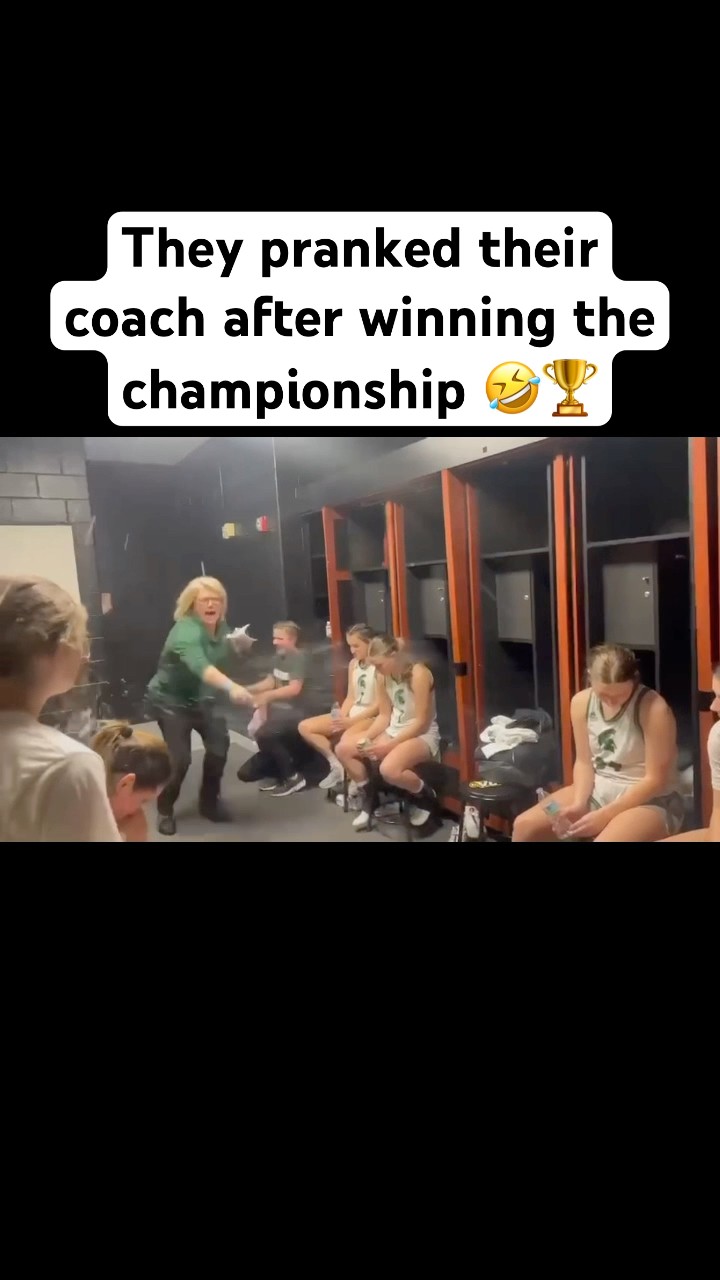 Coach thought she walked into the wrong locker room ?? #shorts