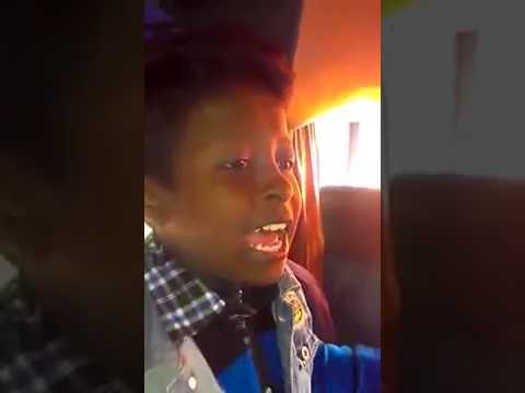 سمارة ابو دم خفيف يغنى انا الاسماعيلى