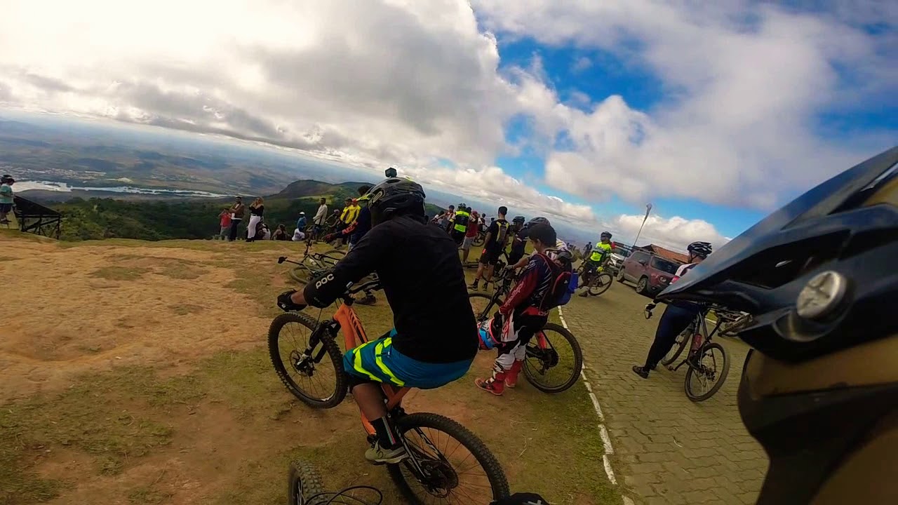 TRILHA ASA DELTA PICO DA IBITURUNA GOVERNADOR VALADARES-MG