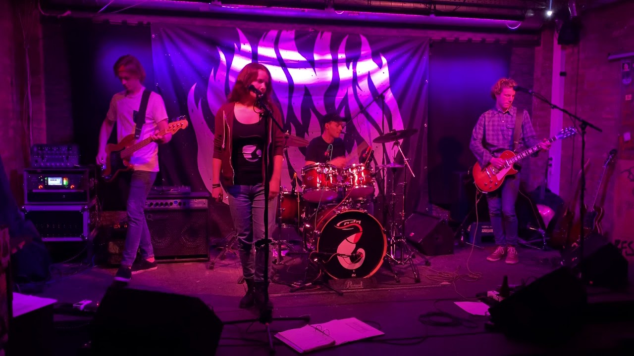 Tie Your Mother Down (Queen) - Crayfish LIVE @ Kramladen