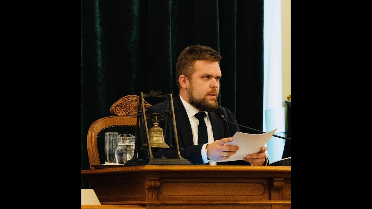 Elköltötte magára a város pénzét Fekete Dávid és a Fidesz, ezért most a győrieken szorítanak meg