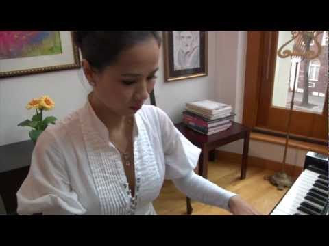 Video Water Lily by Châu-Giang Thị Nguyên̆ - youtube
