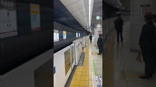 横浜駅で東武9000系発車