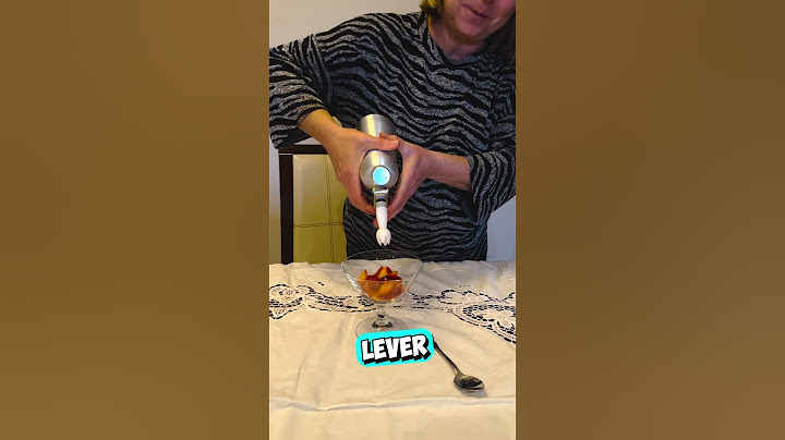 Příliš velký tlak uvnitř dávkovače šlehačky 😳 #šortky