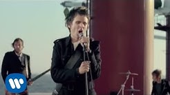 Muse - Starlight [Official Music Video]  - Durasi: 4:05. 