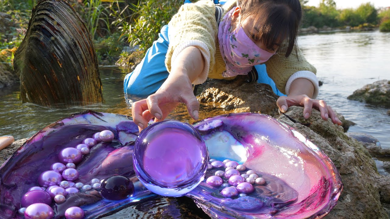 🙀🙀Clam-tastic Discovery! Girl’s River Find Breaks Records for Size, Wealth in Shell Shock