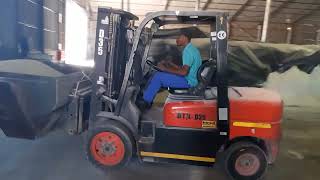 MATHAND presents theBTX D 35 Forklift  with a scoop attachment in a fertiliser plant. by Mark Algra 53 views 1 year ago 1 minute, 55 seconds