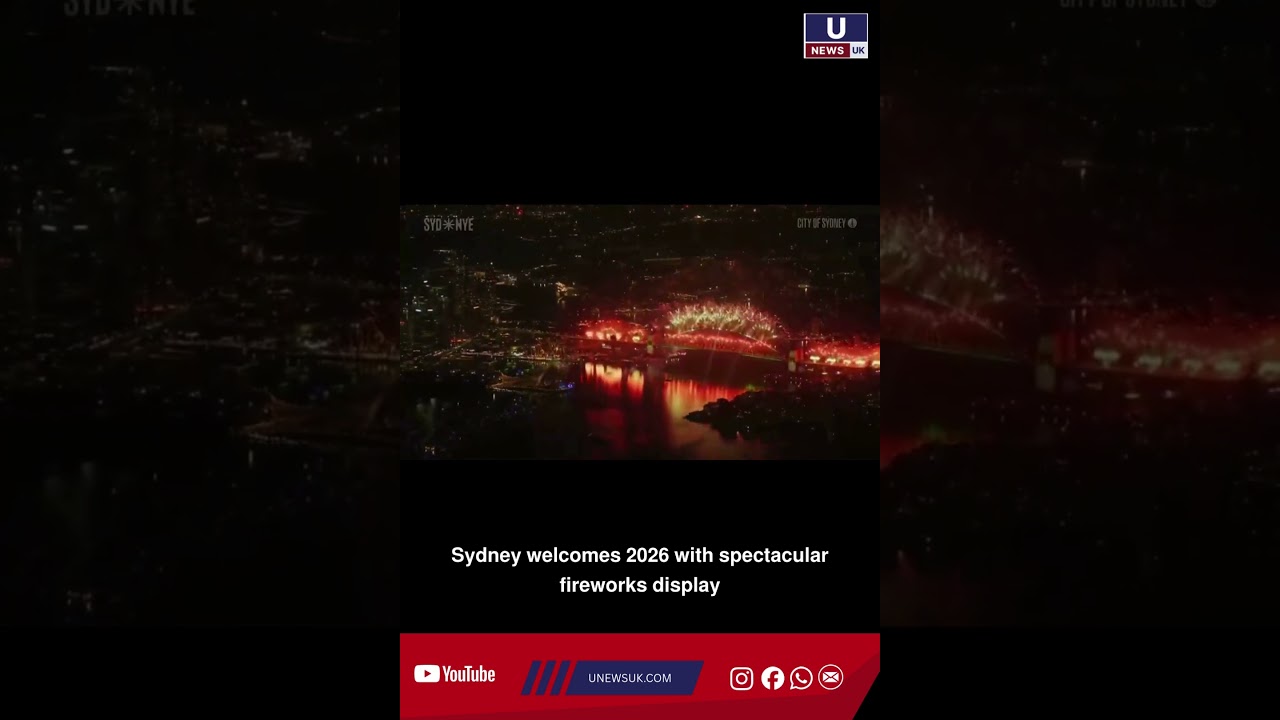 𝗦𝘆𝗱𝗻𝗲𝘆 𝘄𝗲𝗹𝗰𝗼𝗺𝗲𝘀 𝟮𝟬𝟮𝟲 𝘄𝗶𝘁𝗵 𝘀𝗽𝗲𝗰𝘁𝗮𝗰𝘂𝗹𝗮𝗿 𝗳𝗶𝗿𝗲𝘄𝗼𝗿𝗸𝘀 𝗱𝗶𝘀𝗽𝗹𝗮𝘆