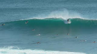 FREE SURFERS WIPE OUT AND DROP IN ATTACK BIG WAVE SURFING AT ULUWATU