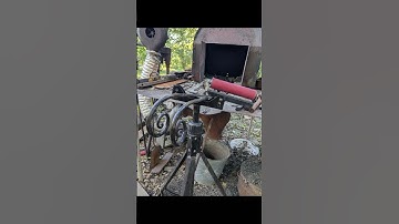 This was the last of the scrolls needed for the gate. Next up, swoops!#blacksmith #sunshinesmithing