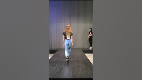 Solo _ Learn catwalk _ Modeling _ Runway walk _ How to walk(4)