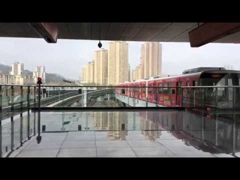2018.3.20(火)9:02 重慶軌道交通2号線・3号線魚洞駅(モノレール発着風景)