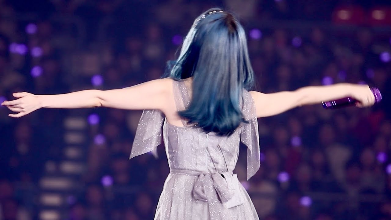 191123 아이유(IU) 금요일에 만나요(Friday) 직캠 @Love, poem 서울 토요일 콘서트