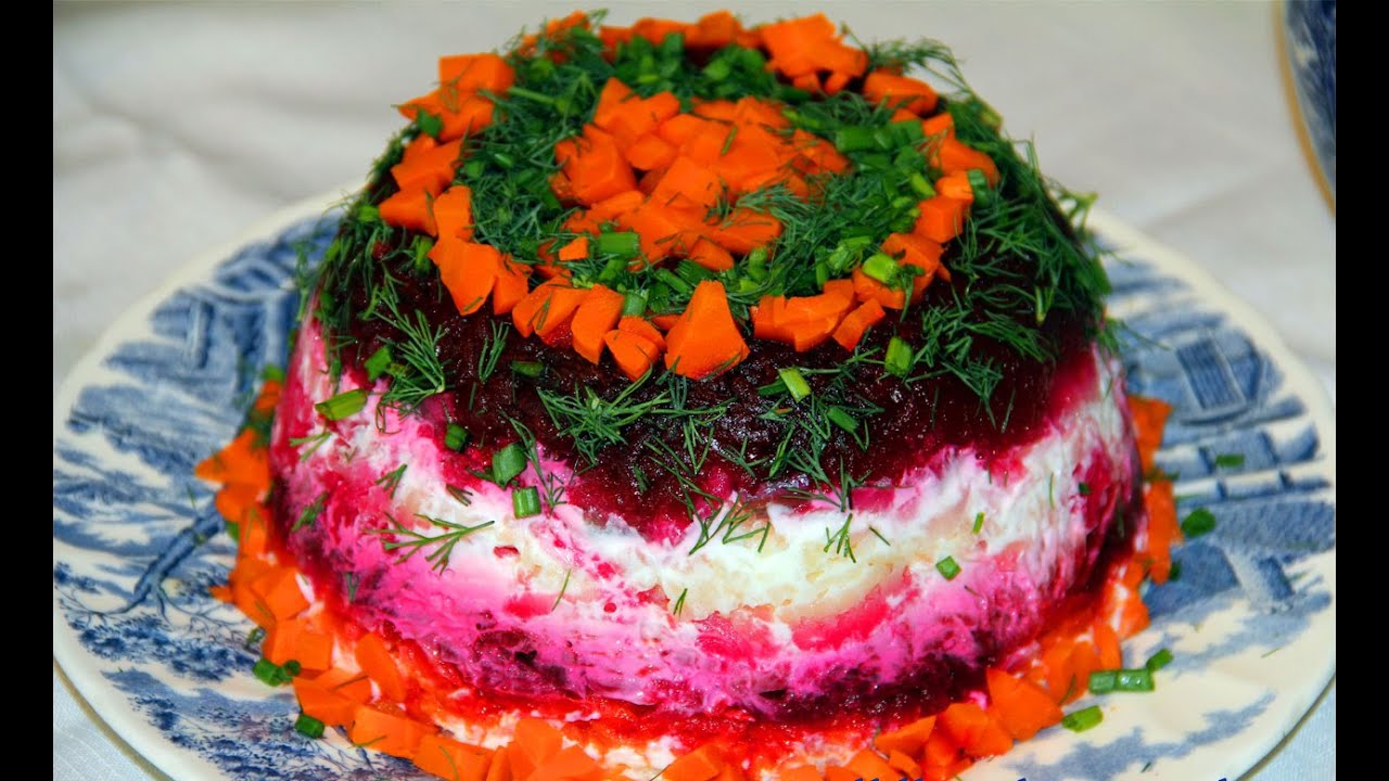 Видео-рецепт: Сельдь под шубой / Russian Herring Under Fur Coat Salad Recipe