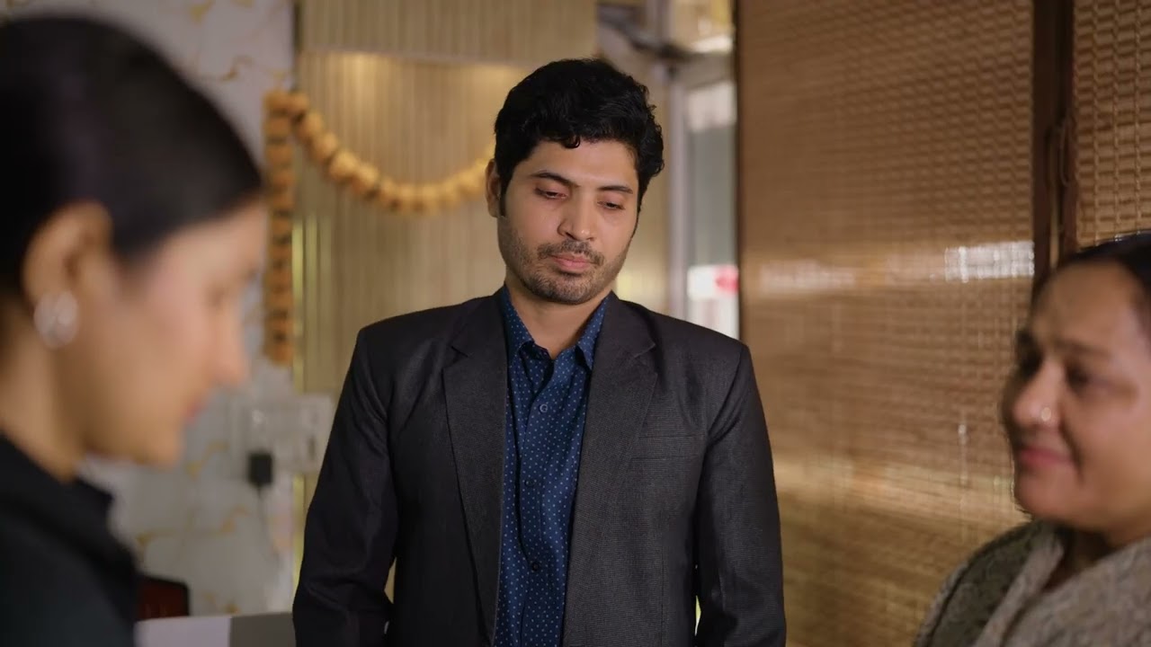 Maa ko beti ke office me mili job | Team Black Film | Short Film