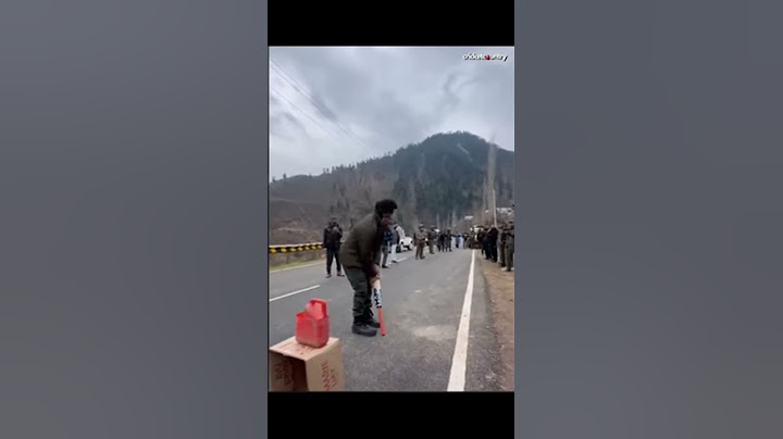 Sachin Middles ball with Handle of the Bat! #shorts #sachintendulkar #kashmir  #cricketfever