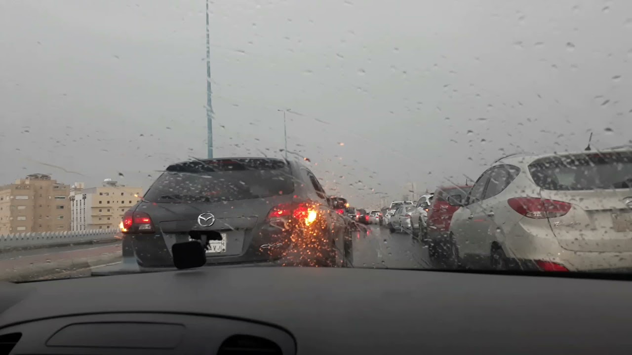 جولة في شوارع جدة سوق اليمنة الي كورنيش جدة أمطار اليوم ٢٠٢١/١١/١٣ Jeddah Street Rain 2021/11/13