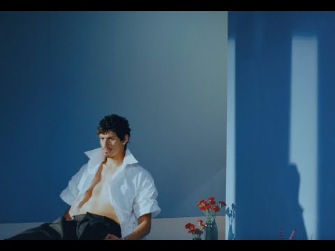 Omar Apollo - Plane Trees (feat. Mustafa) [Lyric Video]