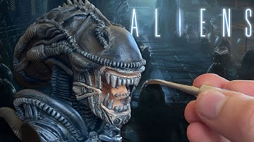 Sculpting the Xenomorph from the movie aliens, polymer clay.