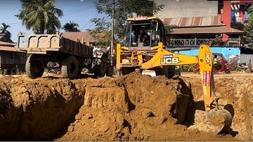 JCB Backhoe 3DX Machine Loading Soil In Tractor - JCB 4×4 Working Home Foundation