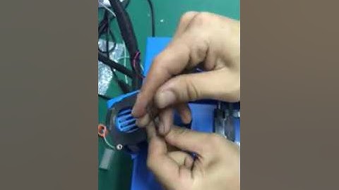 (QIDI TECH X- one) take down the extruder