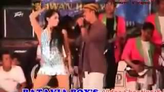 Mela Barbie Pantun Cinta SEXY HOT DANGDUT KOPLO YouTubevia torchbrowser com