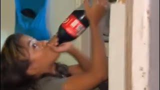 Faça Tudo Só Não Tome Minha Coca Cola