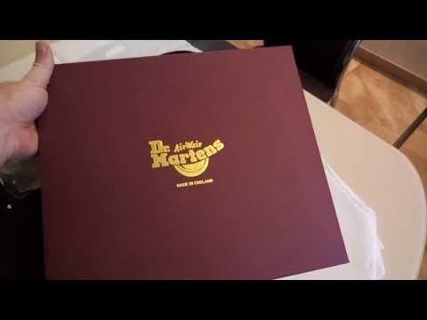 Доктор Мартинз, сделано в Англии. Dr. Martens Made in England.